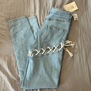 Akira Peek-A-Booty Denim (NWT!!)
